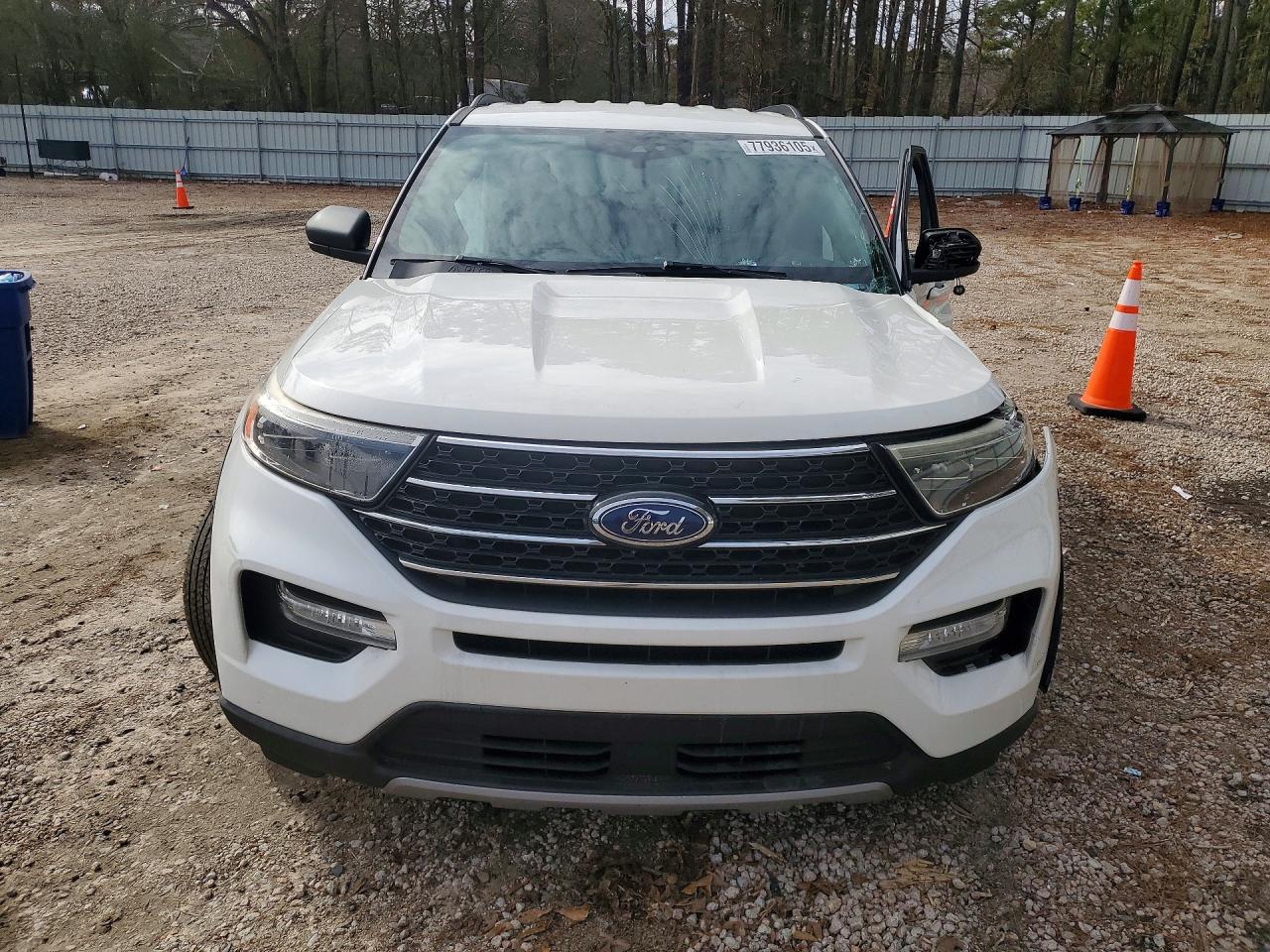 2020 FORD EXPLORER XLT photo 13