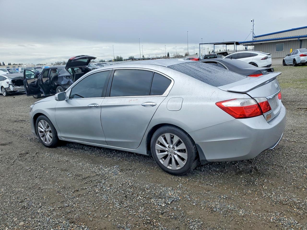 2013 HONDA ACCORD EXL photo 2