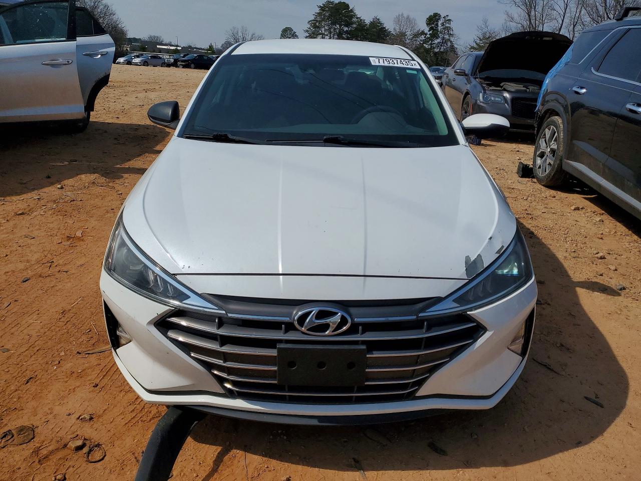 2020 HYUNDAI ELANTRA SEL photo 5