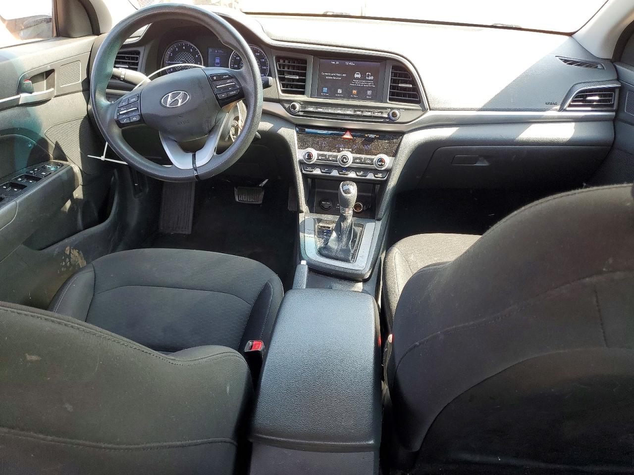 2020 HYUNDAI ELANTRA SEL photo 8