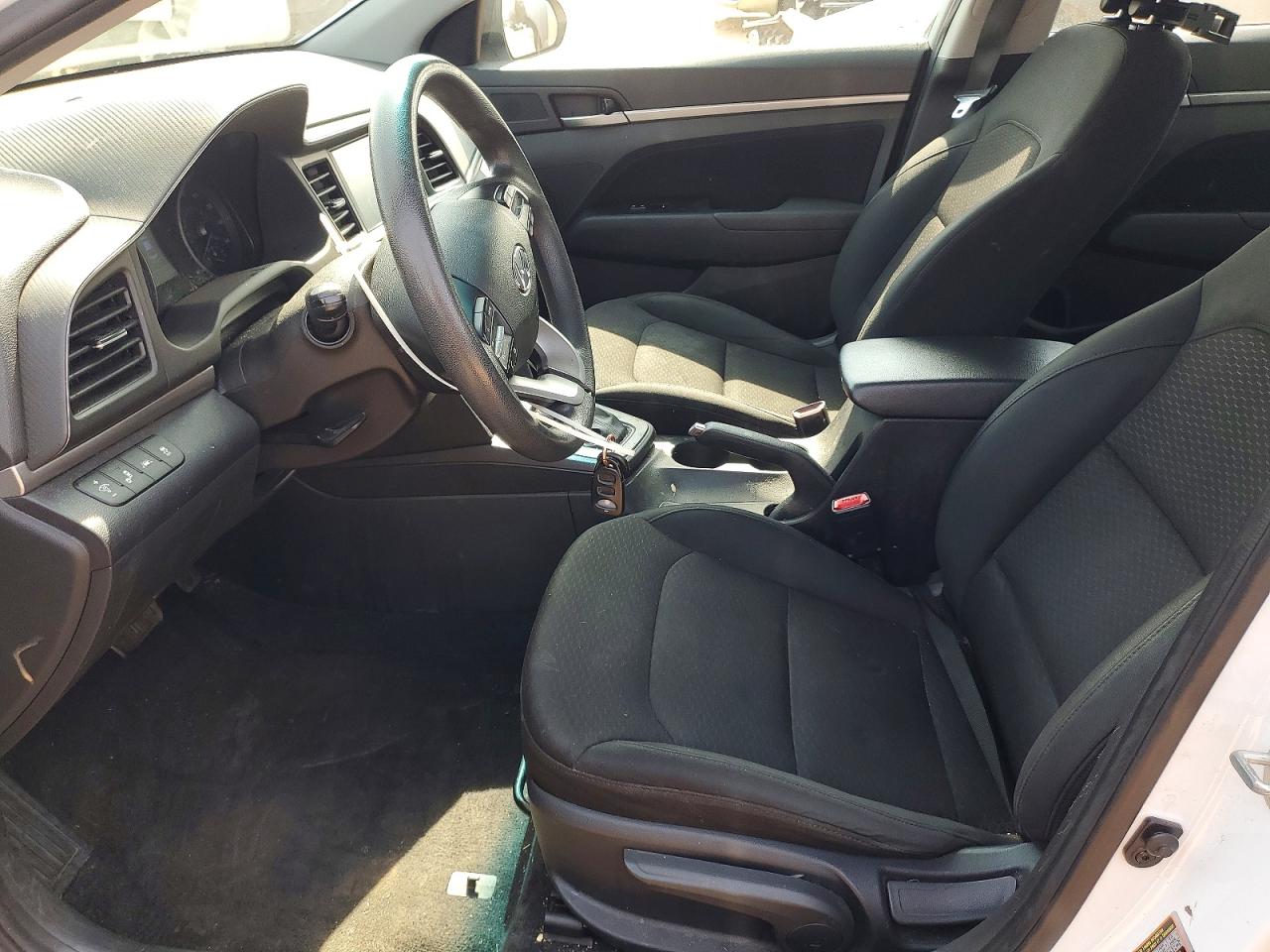 2020 HYUNDAI ELANTRA SEL photo 7