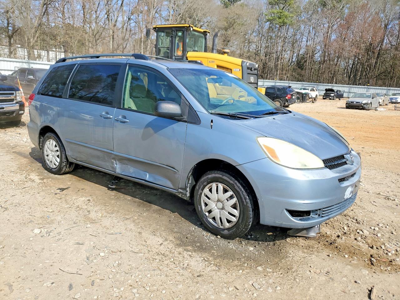 2004 TOYOTA SIENNA LE 7 PASSENGER photo 7