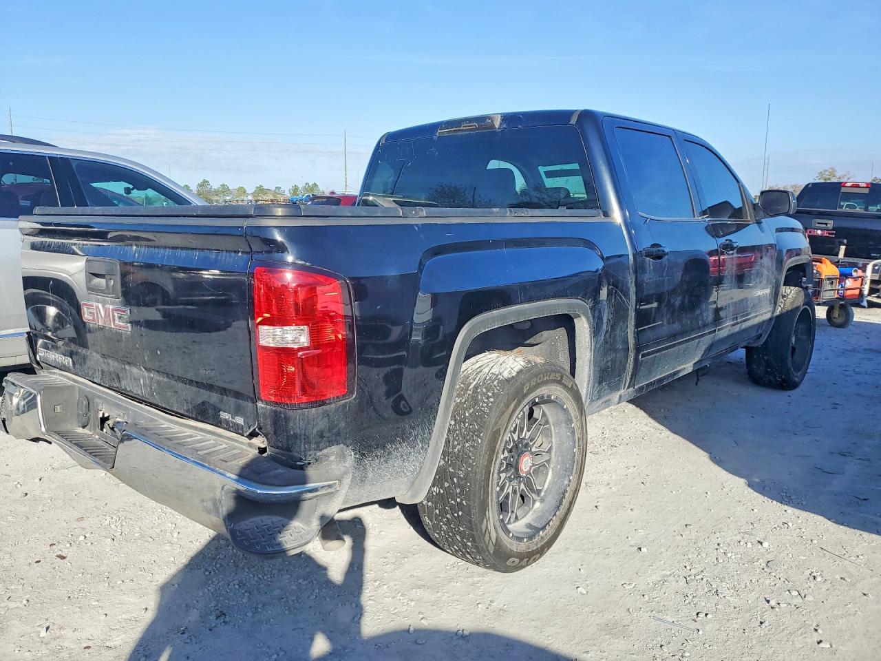 2015 GMC SIERRA C1500 SLE photo 7