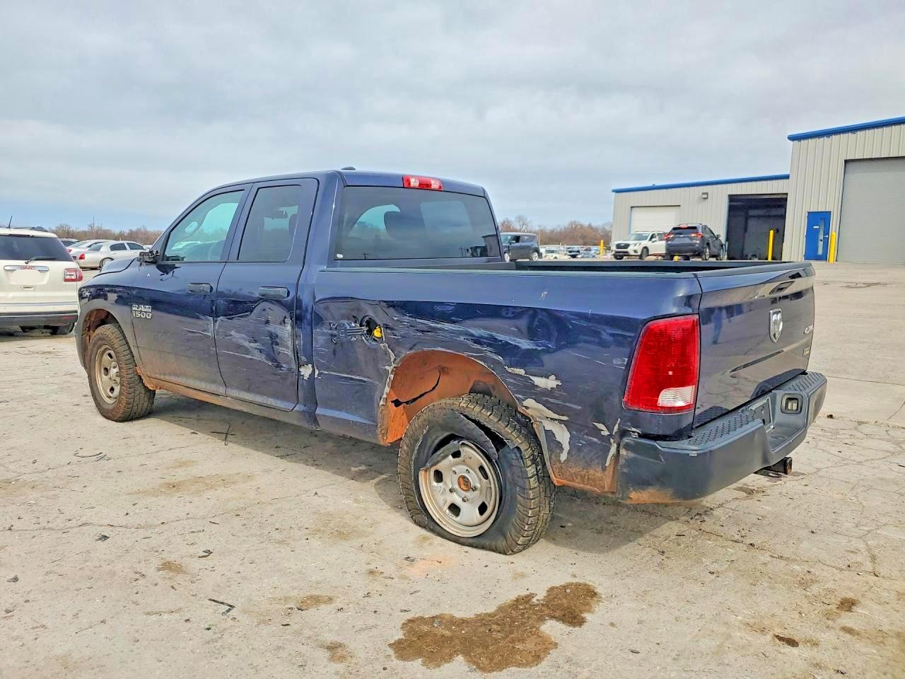 2017 RAM 1500 ST photo 2