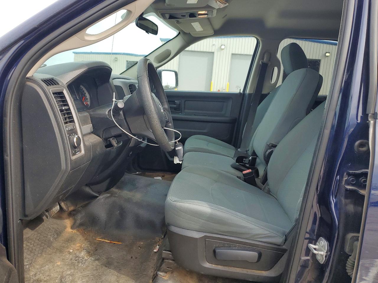 2017 RAM 1500 ST photo 7