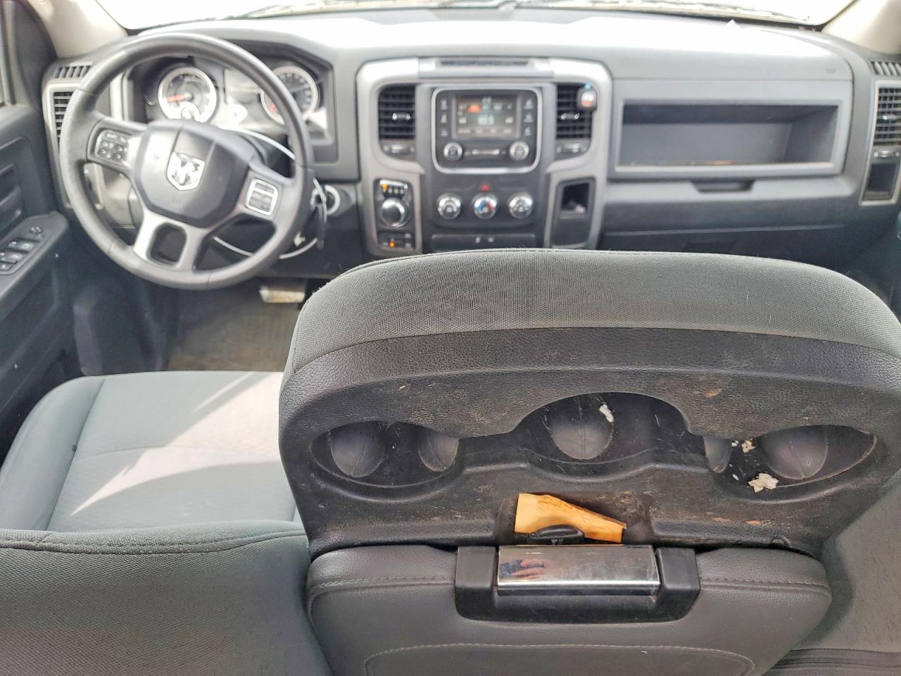 2017 RAM 1500 ST photo 8