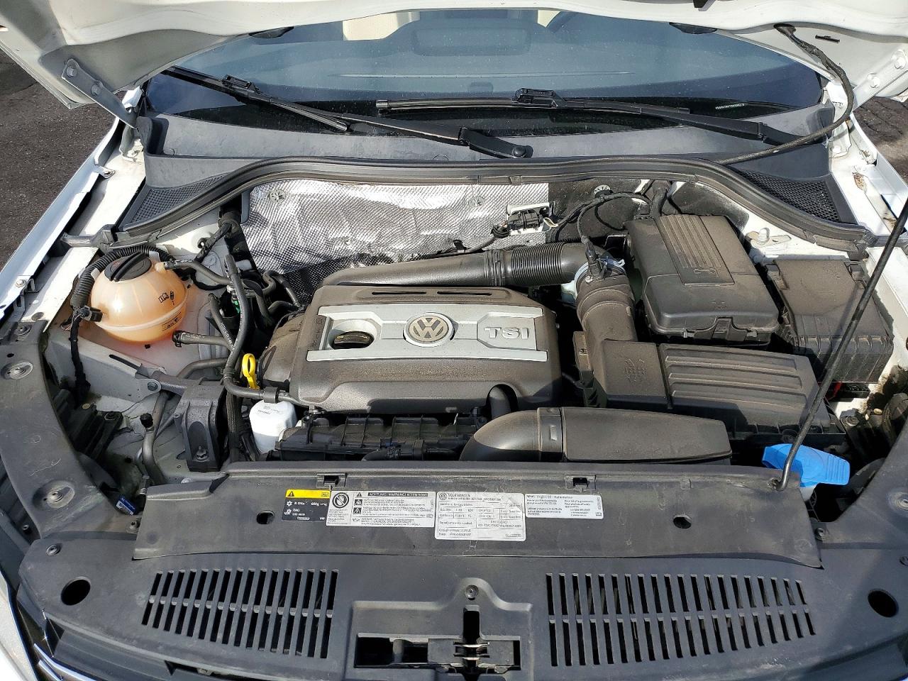 2016 VOLKSWAGEN TIGUAN S photo 12