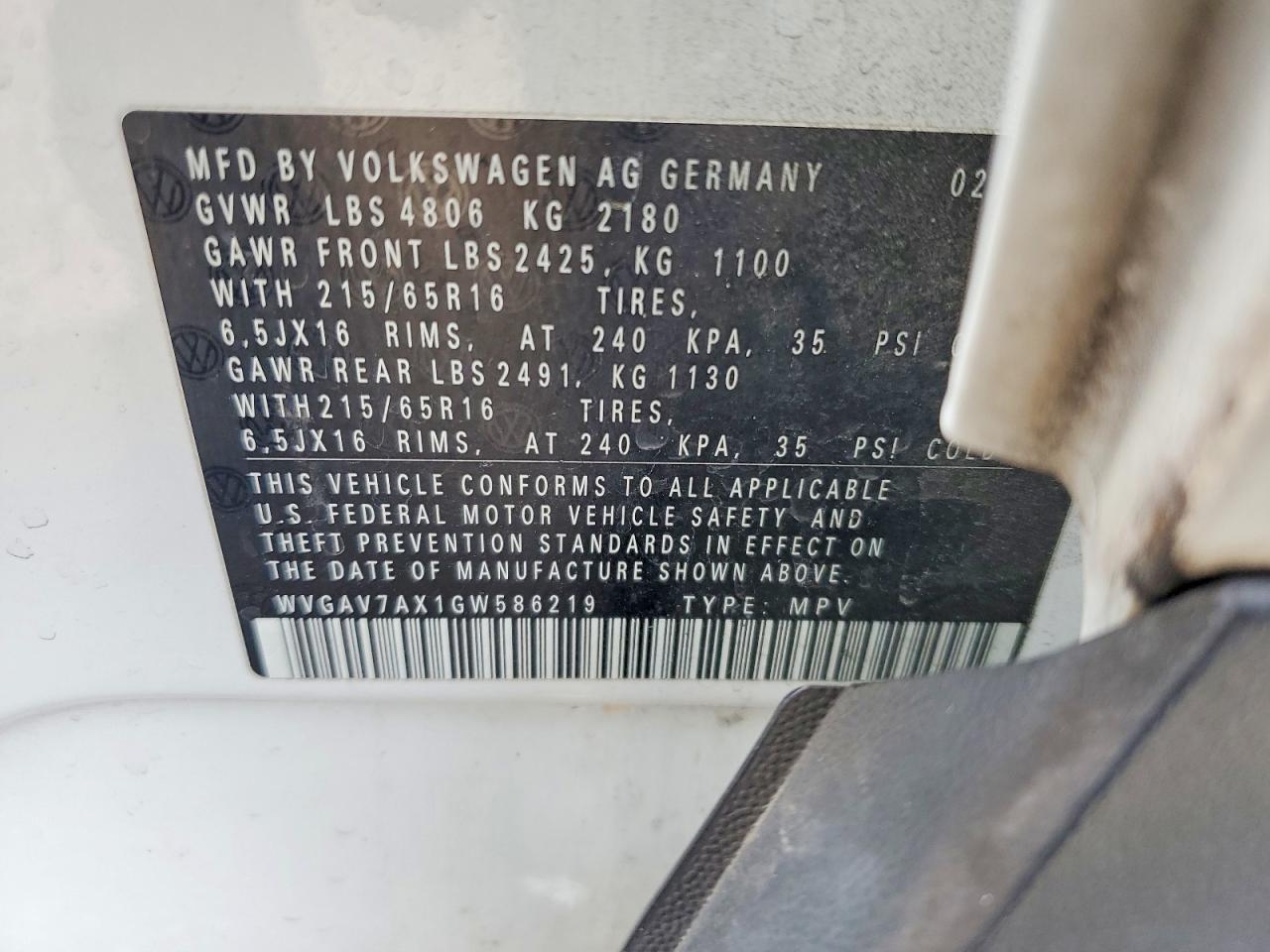 2016 VOLKSWAGEN TIGUAN S photo 13