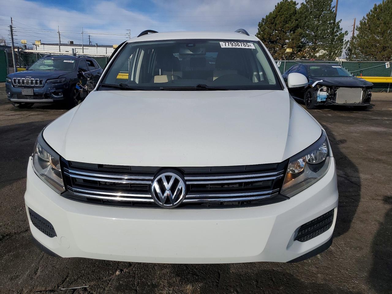 2016 VOLKSWAGEN TIGUAN S photo 5