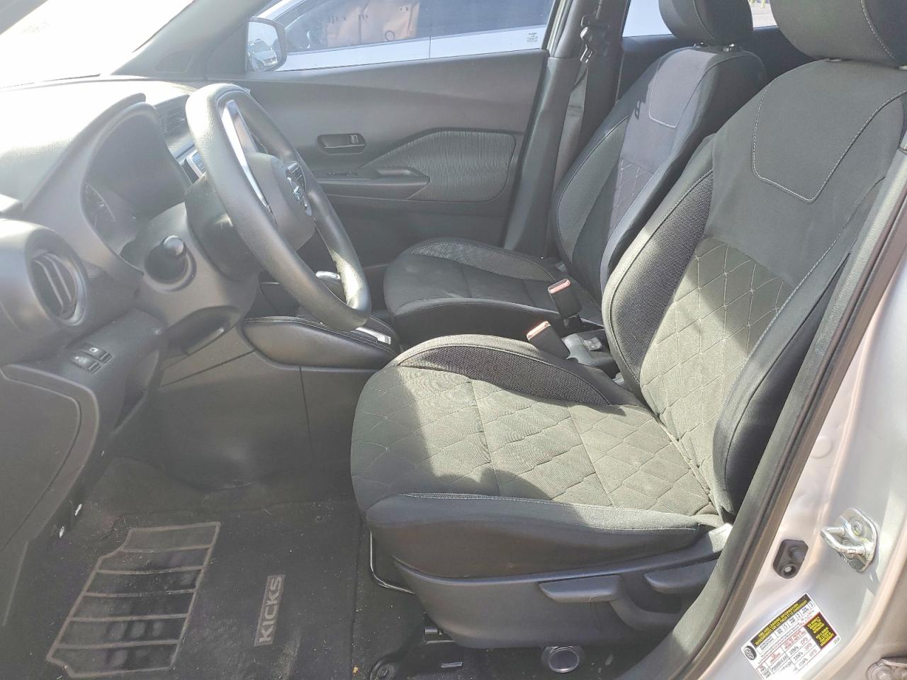 2018 NISSAN KICKS S photo 13