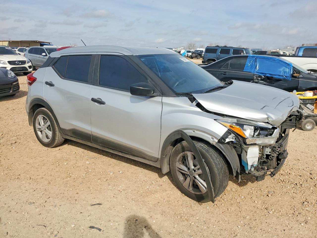 2018 NISSAN KICKS S photo 7