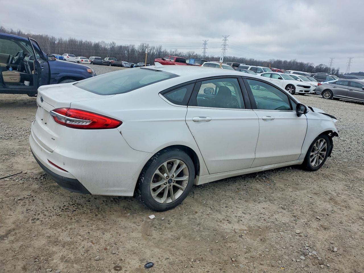 2019 FORD FUSION SE photo 5