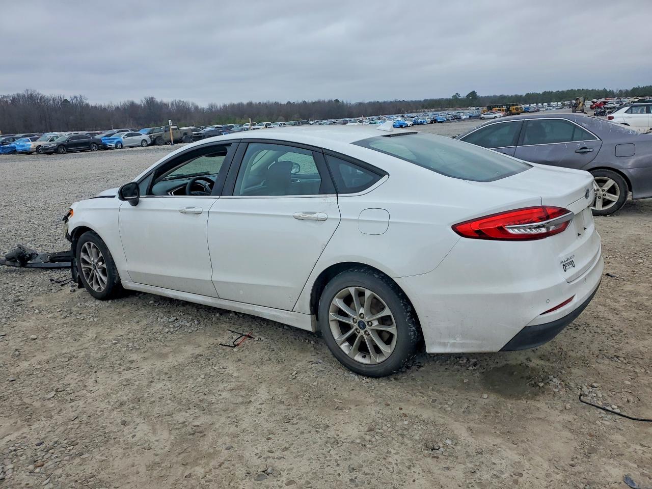 2019 FORD FUSION SE photo 3