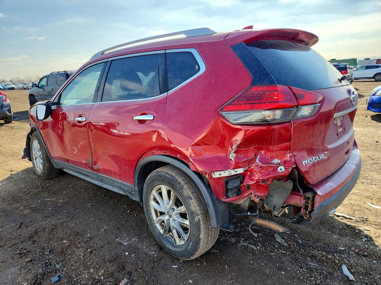 2017 NISSAN ROGUE SV photo 4