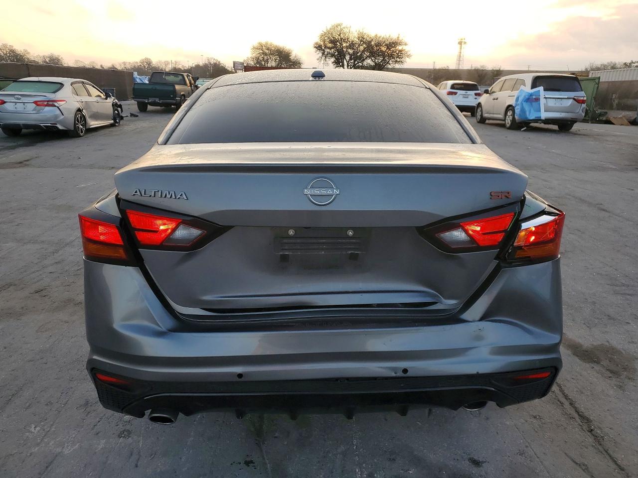 2024 NISSAN ALTIMA 2.5 SR photo 6
