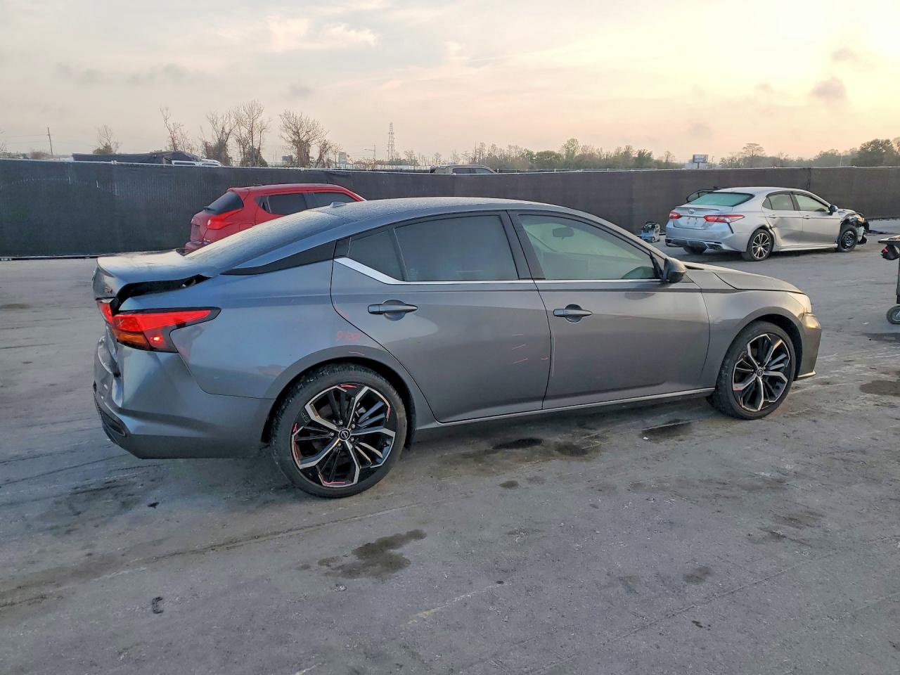 2024 NISSAN ALTIMA 2.5 SR photo 3