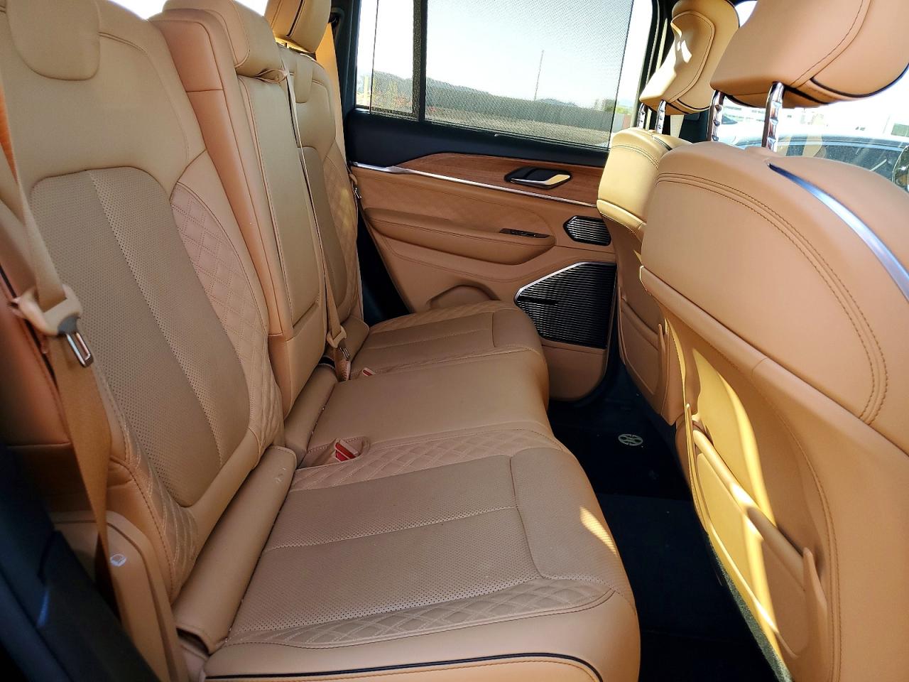2022 JEEP GRAND CHEROKEE SUMMIT 4XE photo 10