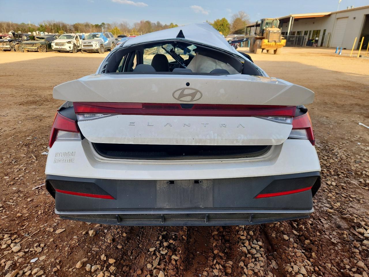 2025 HYUNDAI ELANTRA SE photo 11