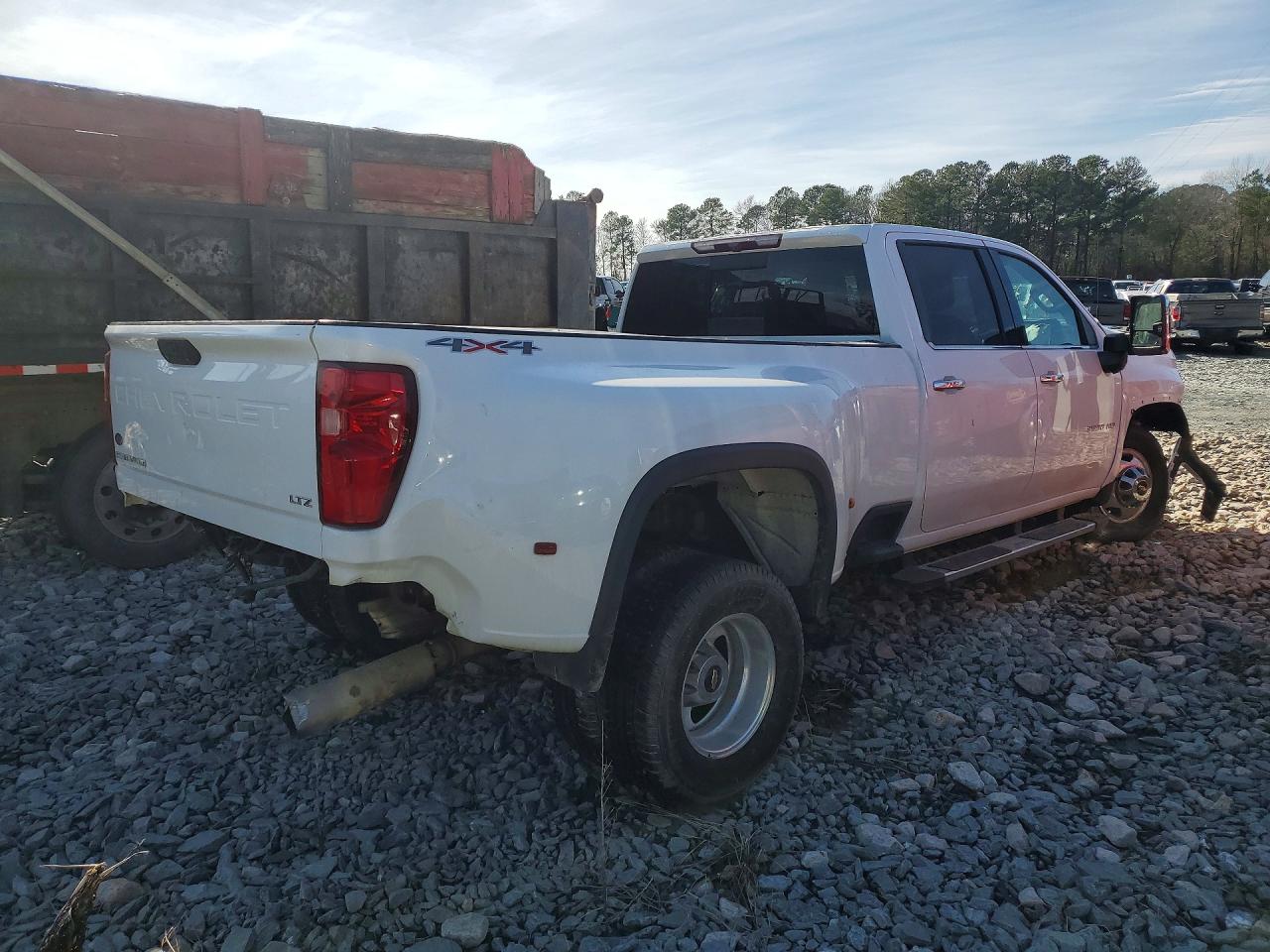 2021 CHEVROLET SILVERADO K3500 LTZ photo 3