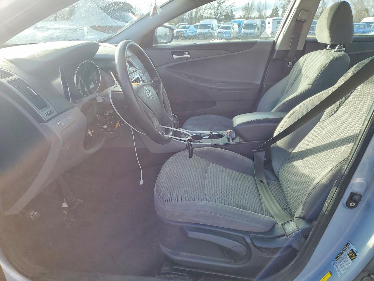 2011 HYUNDAI SONATA GLS photo 13