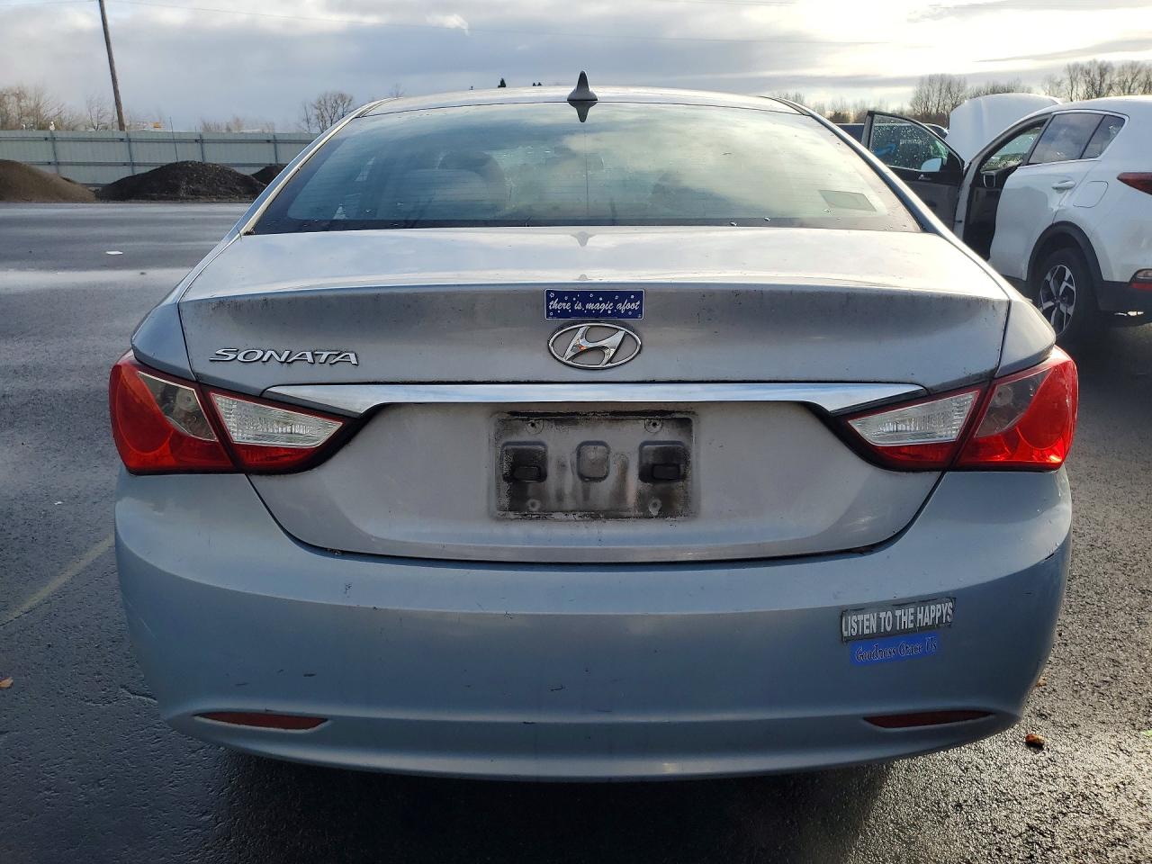 2011 HYUNDAI SONATA GLS photo 11