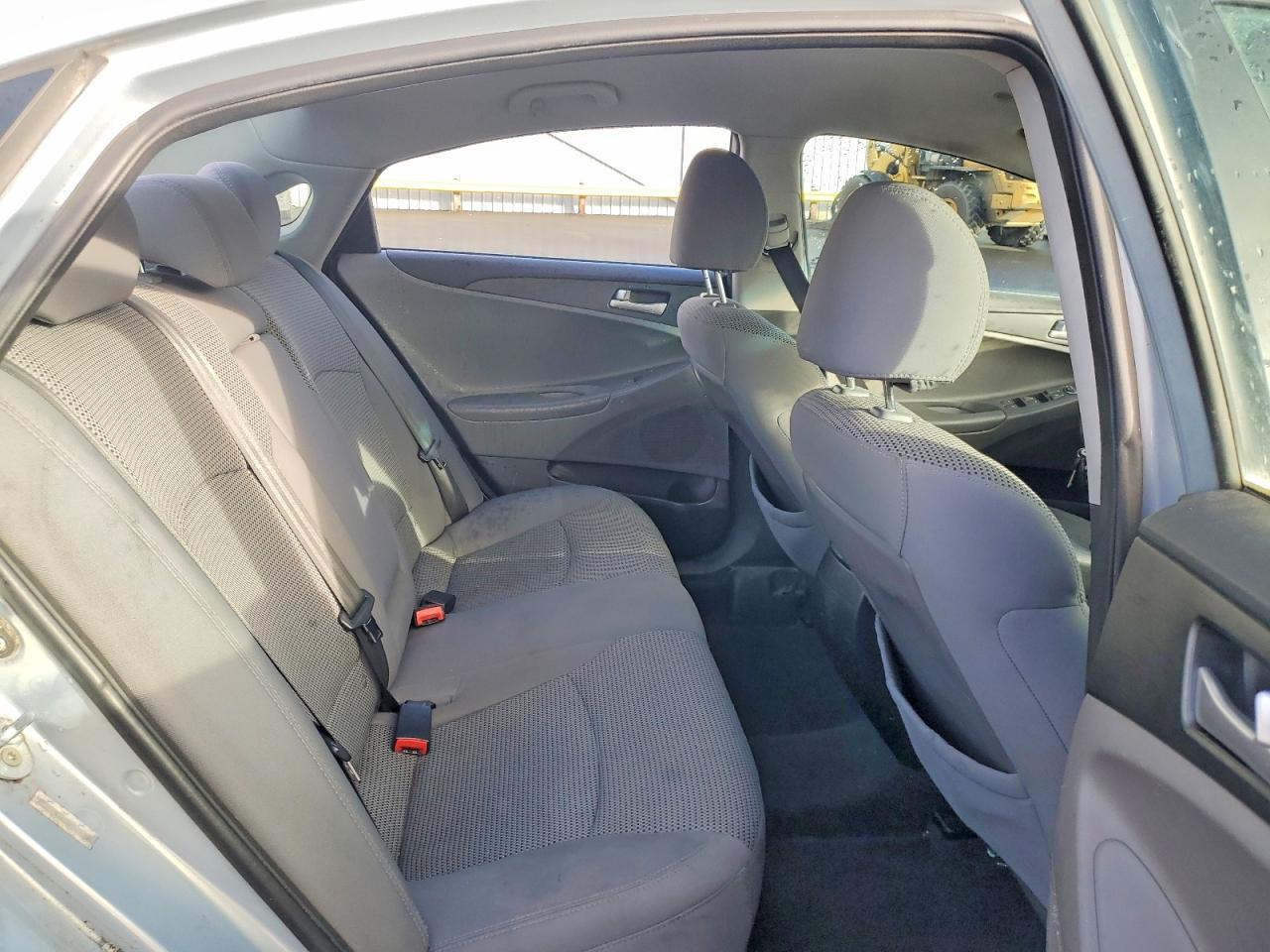 2011 HYUNDAI SONATA GLS photo 19