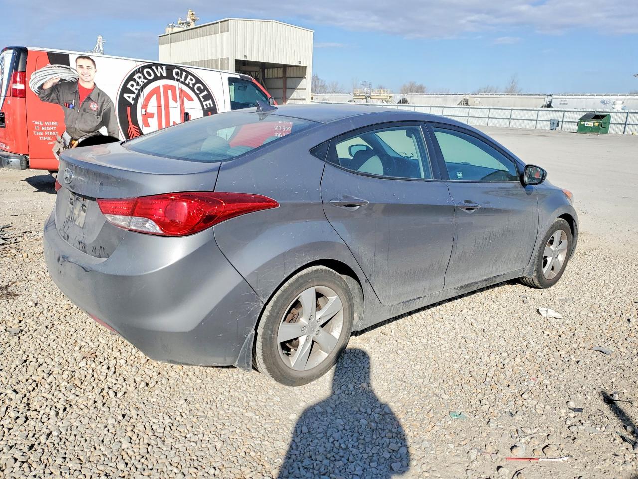 2013 HYUNDAI ELANTRA photo 3