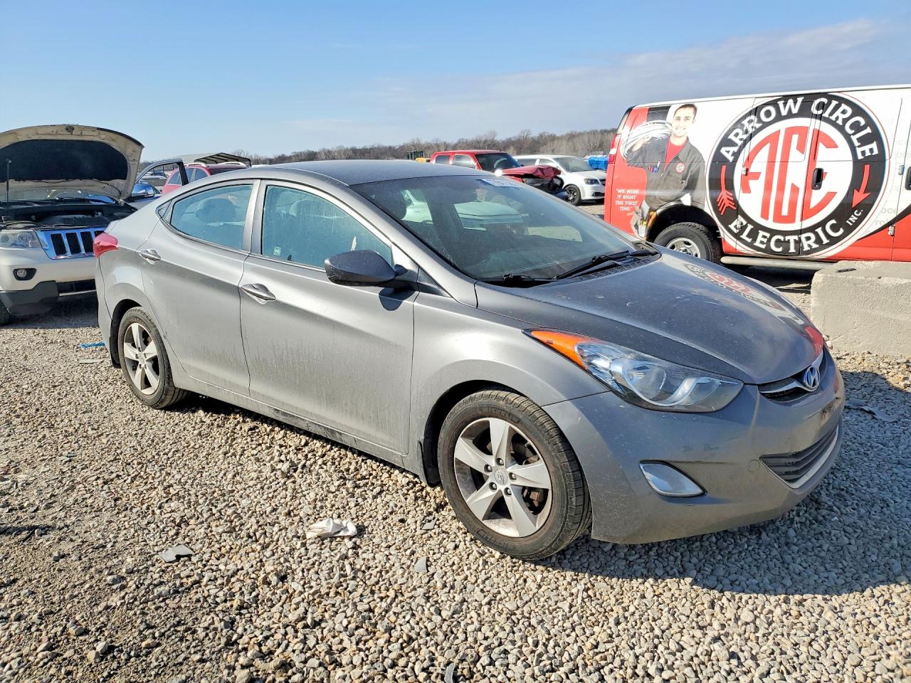 2013 HYUNDAI ELANTRA photo 4