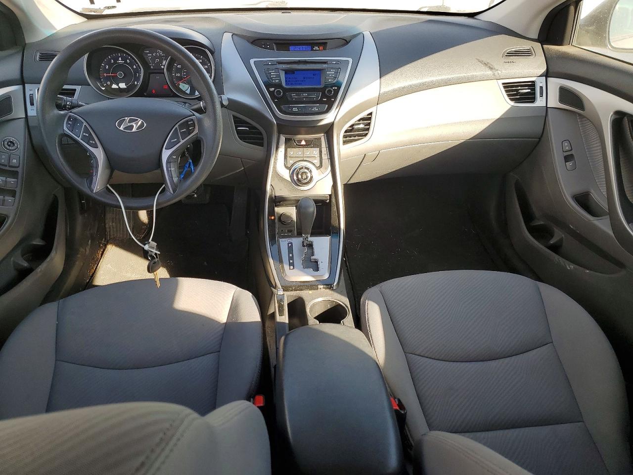 2013 HYUNDAI ELANTRA photo 8