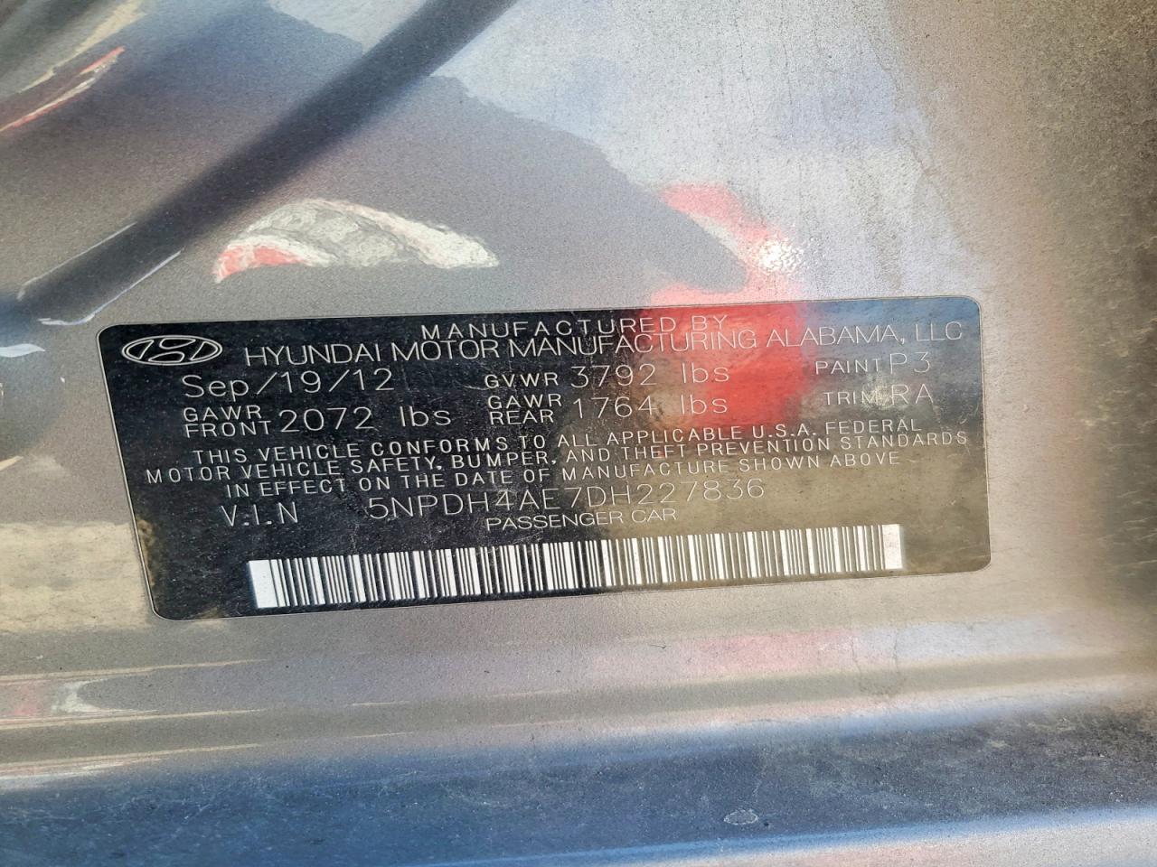 2013 HYUNDAI ELANTRA photo 12