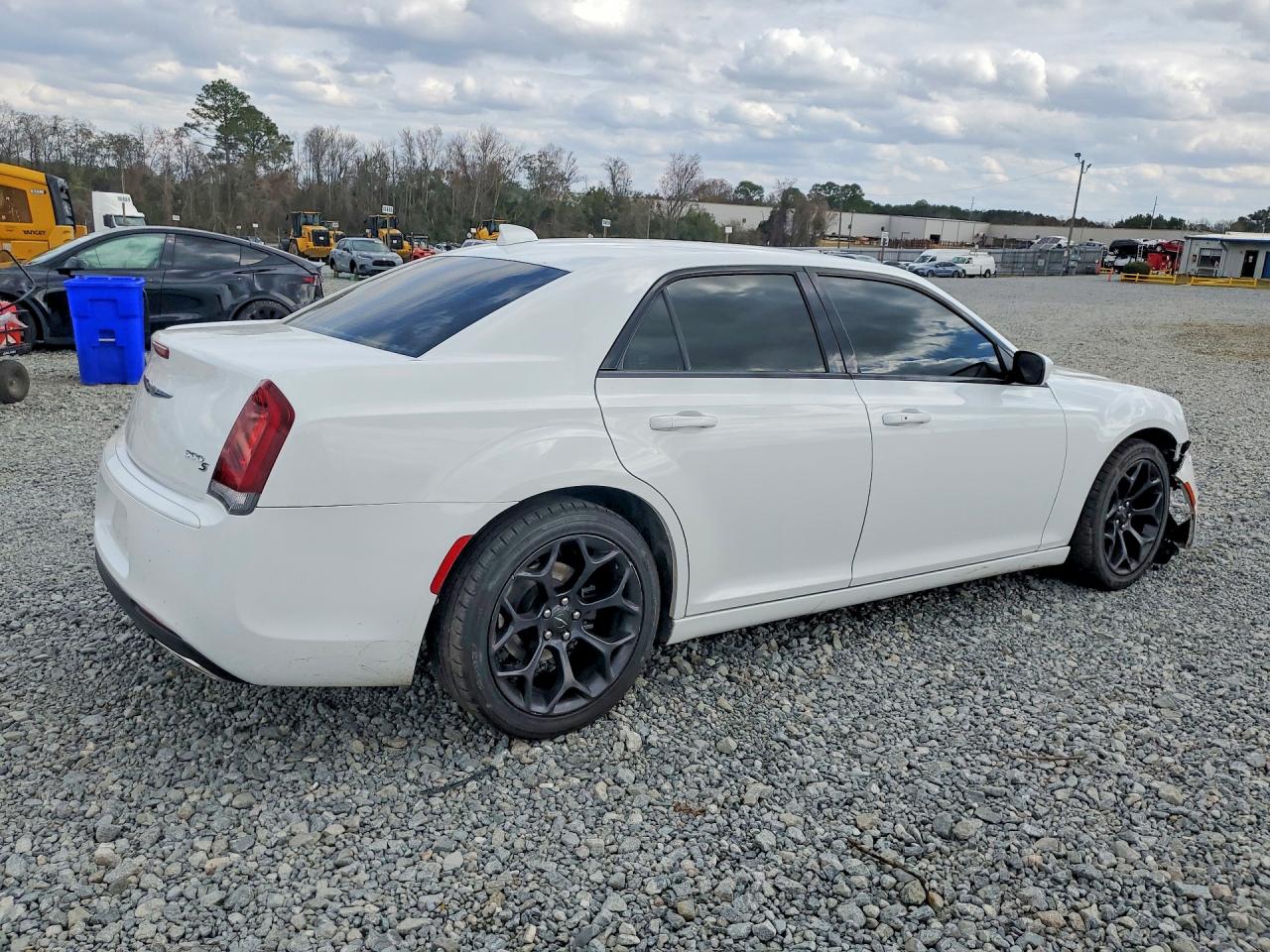 2019 CHRYSLER 300 S photo 3
