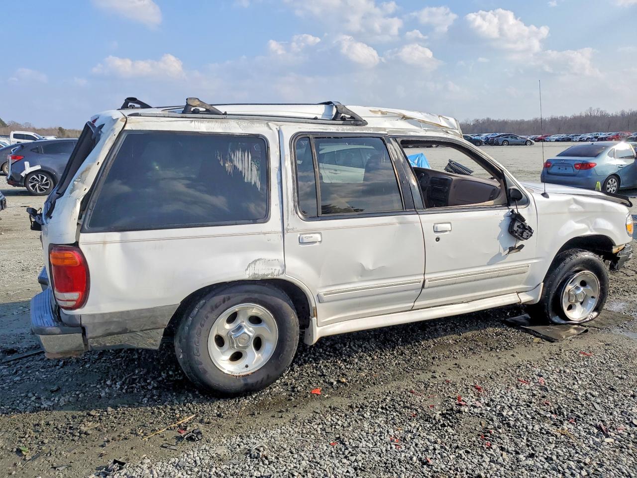 2001 FORD EXPLORER XLT photo 5