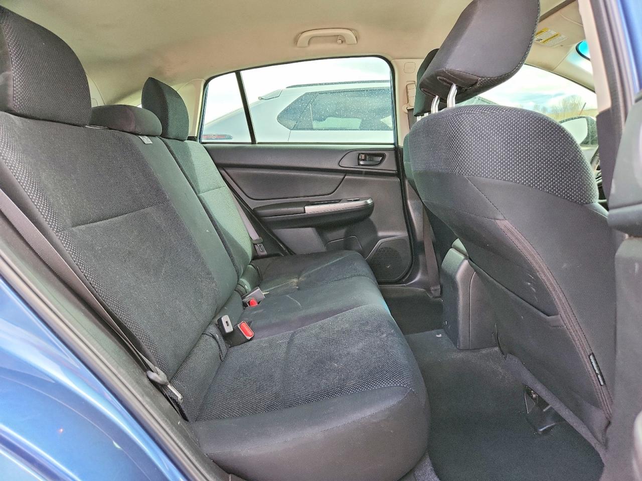 2016 SUBARU IMPREZA photo 10