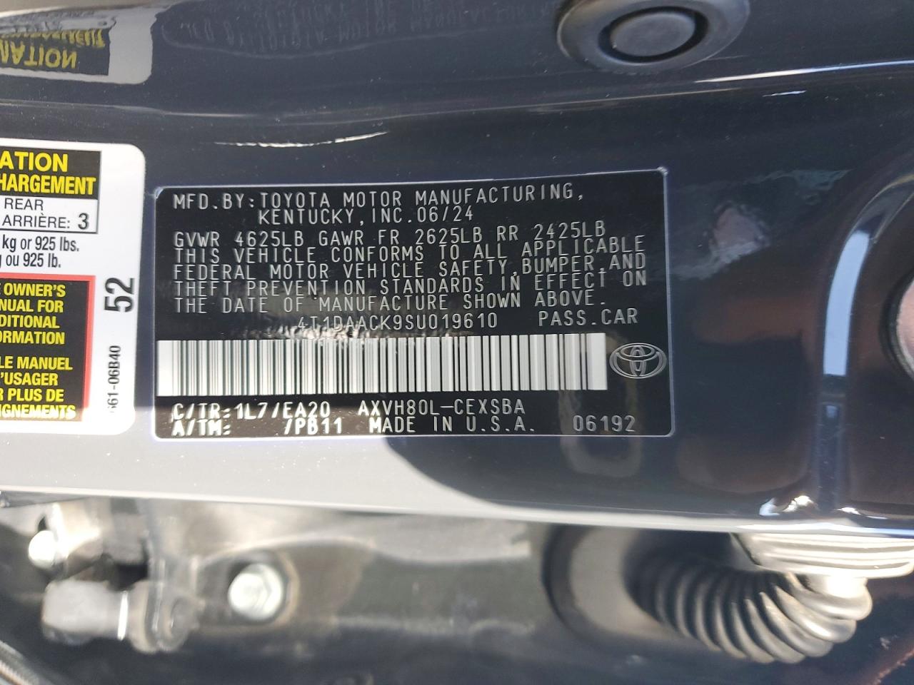 2025 TOYOTA CAMRY XSE photo 25