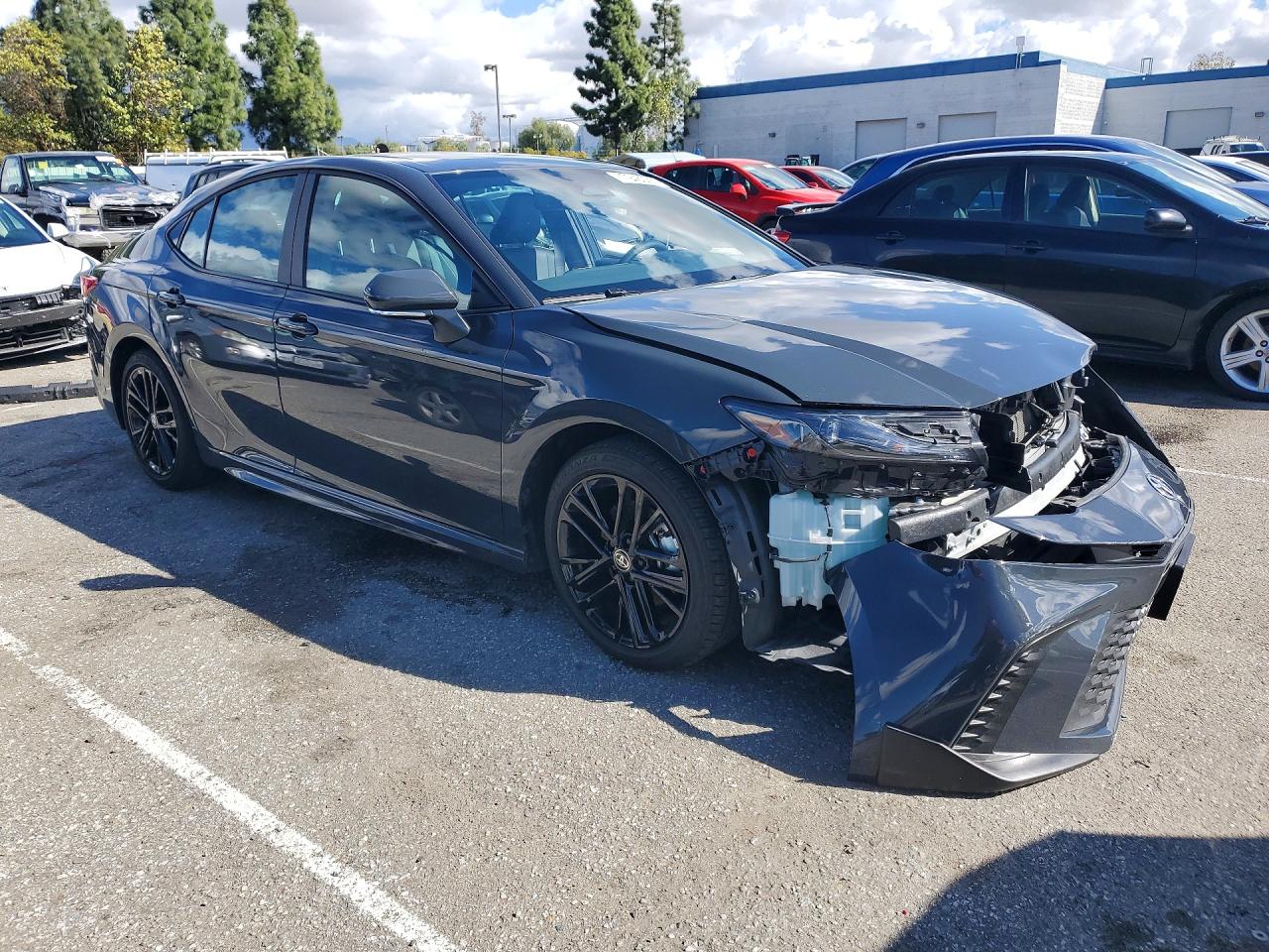 2025 TOYOTA CAMRY XSE photo 7