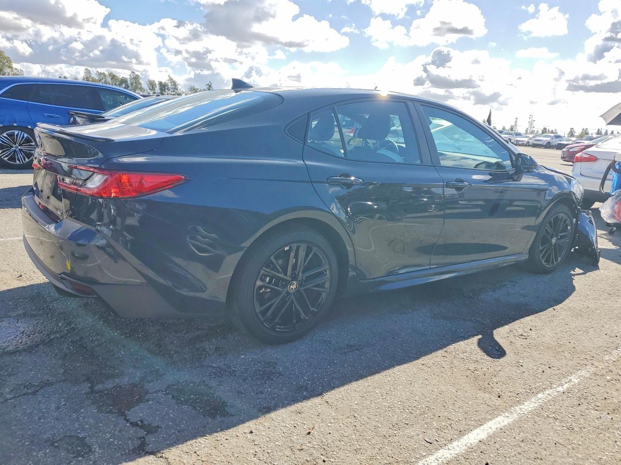2025 TOYOTA CAMRY XSE photo 5
