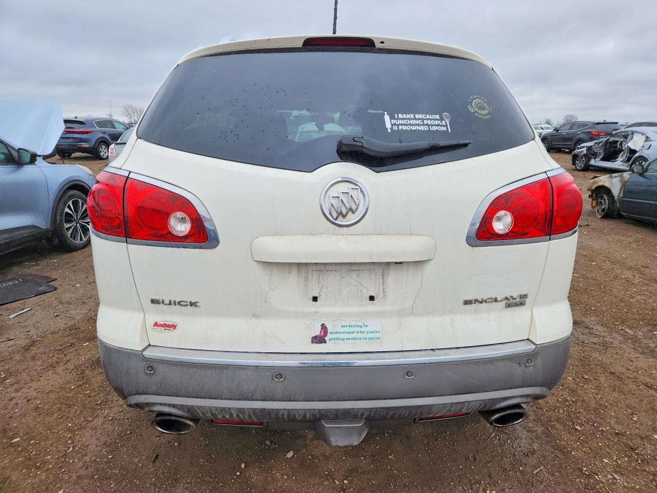 2011 BUICK ENCLAVE CXL photo 11