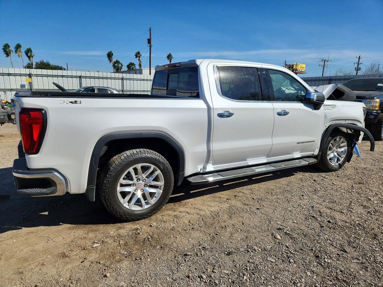2022 GMC SIERRA LIMITED K1500 SLT photo 3