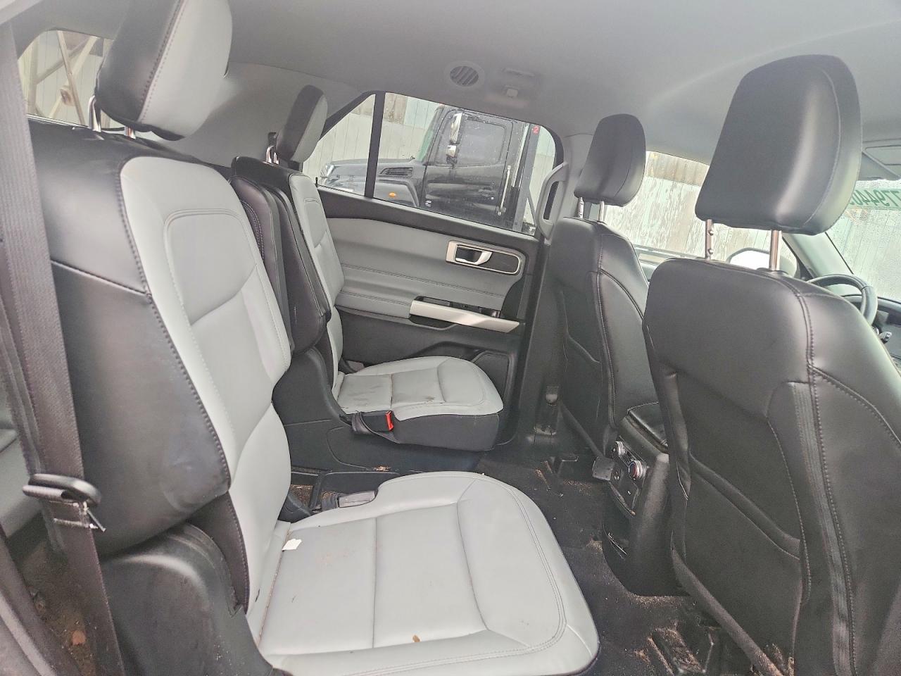 2021 FORD EXPLORER XLT photo 11