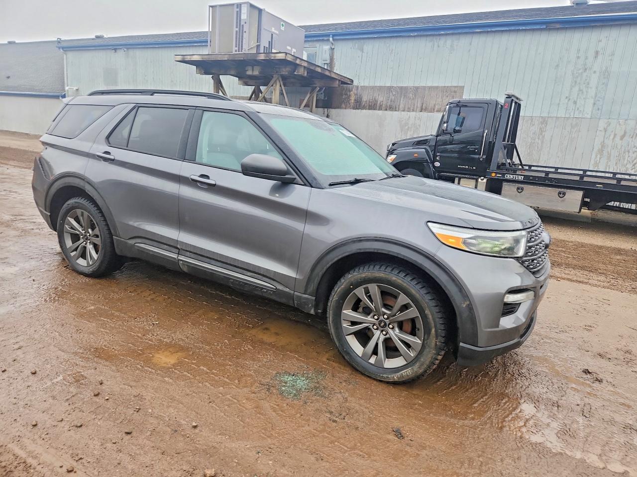 2021 FORD EXPLORER XLT photo 4