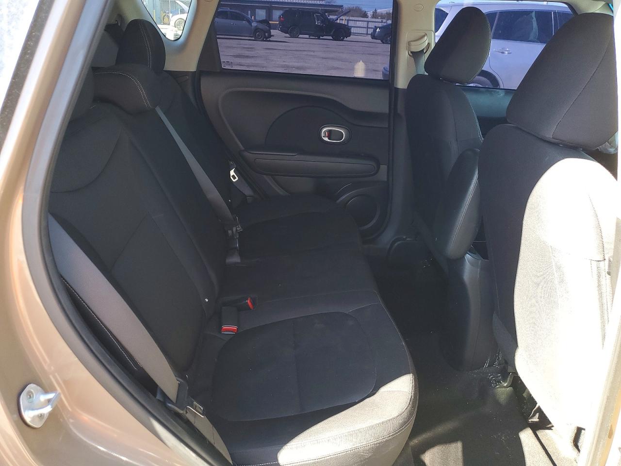 2015 KIA SOUL photo 31