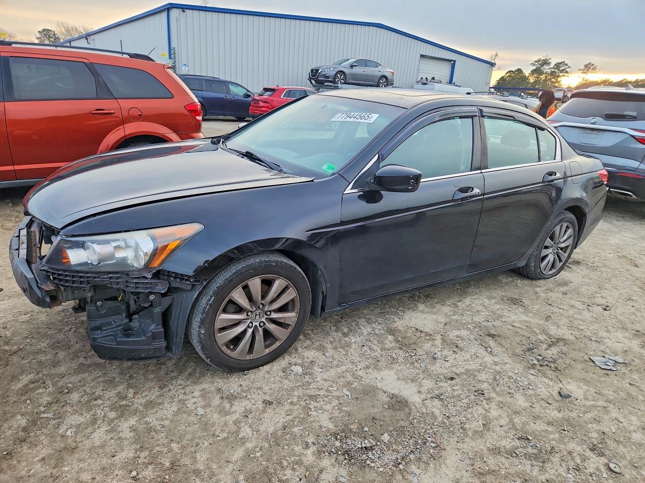 2012 HOND ACCORD photo 2