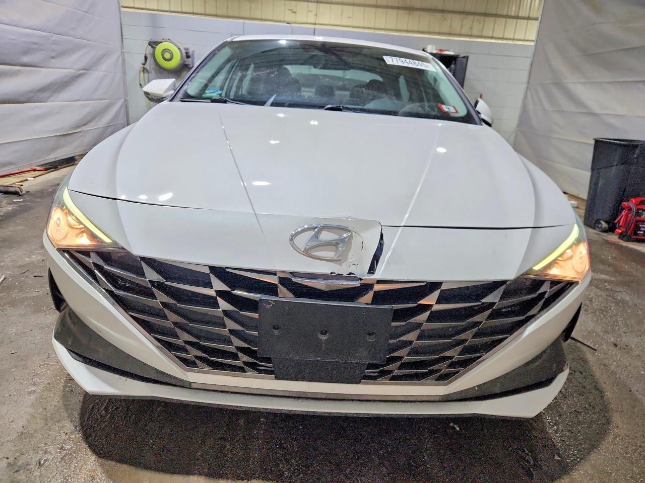 2022 HYUNDAI ELANTRA SEL photo 9
