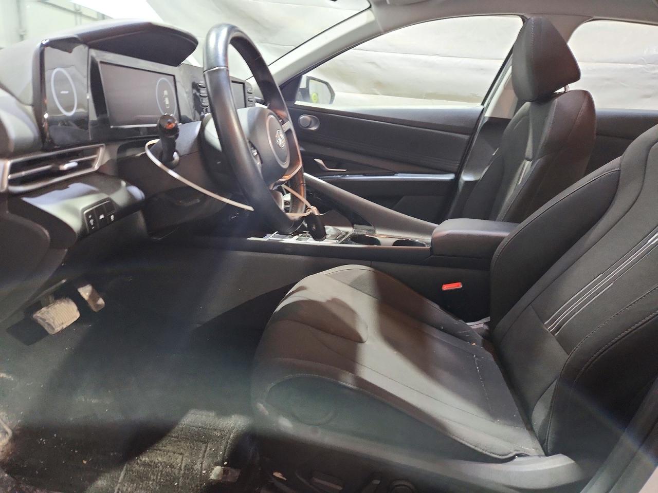 2022 HYUNDAI ELANTRA SEL photo 13