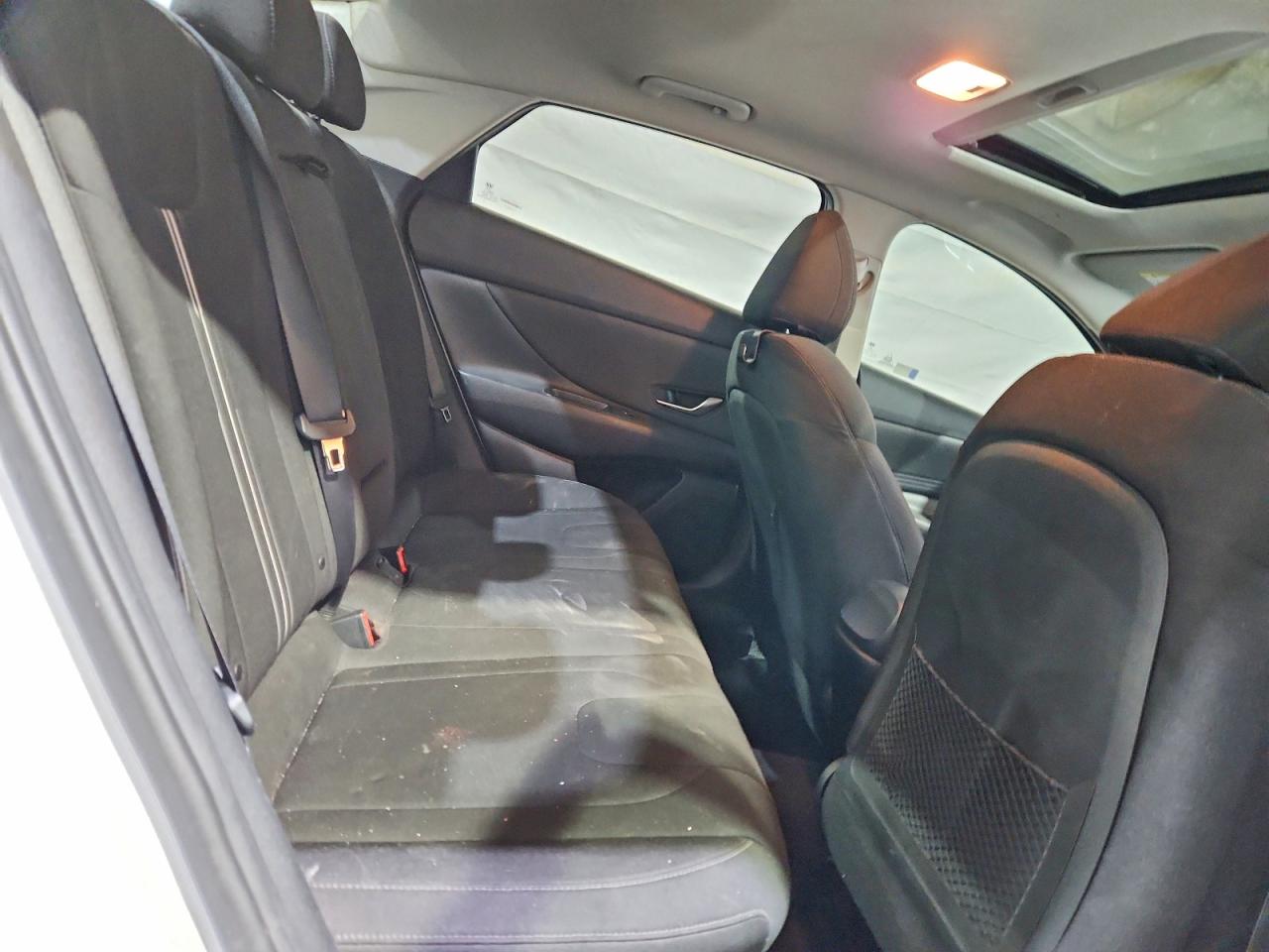 2022 HYUNDAI ELANTRA SEL photo 19