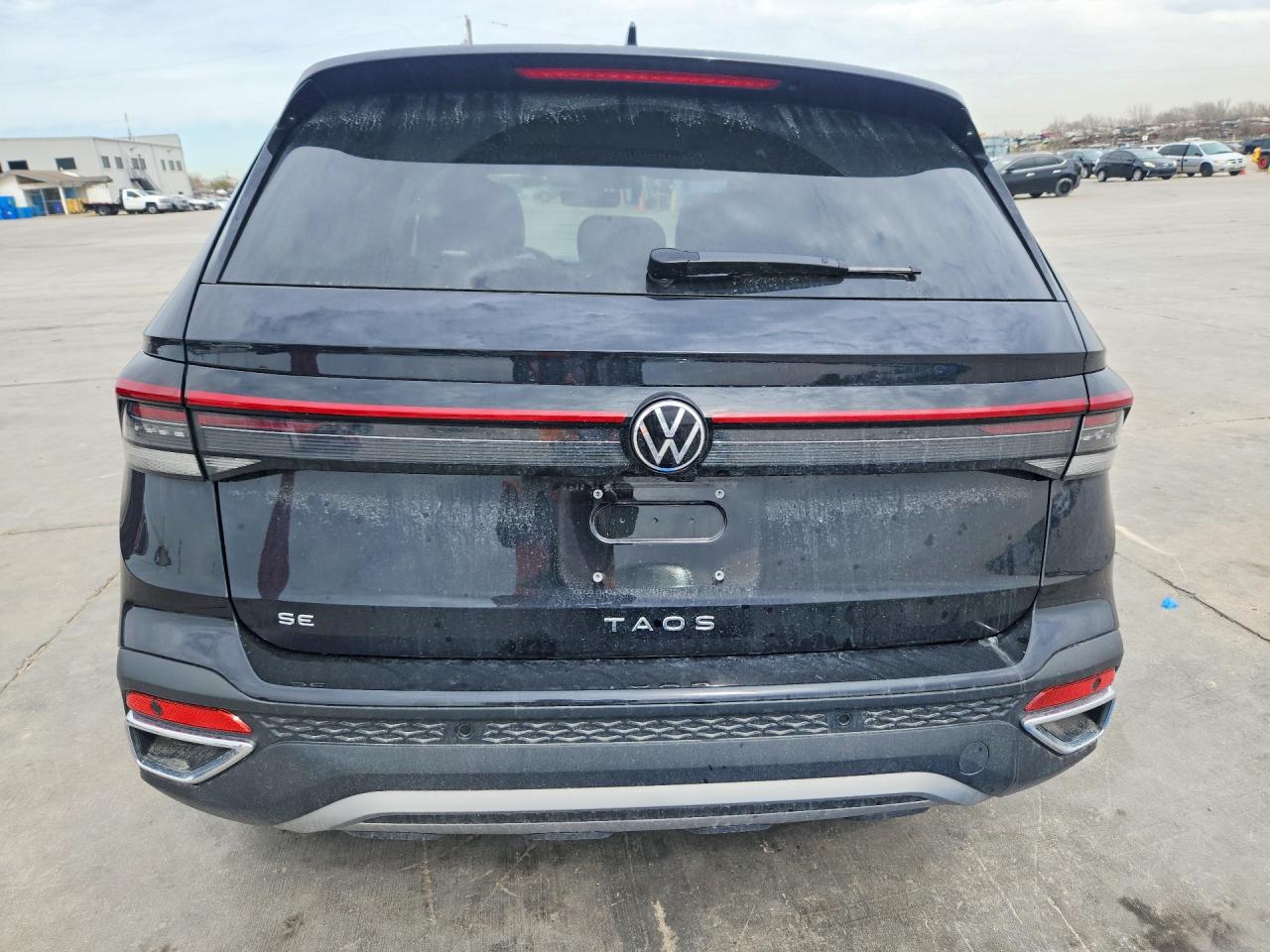2025 VOLKSWAGEN TAOS SE photo 11