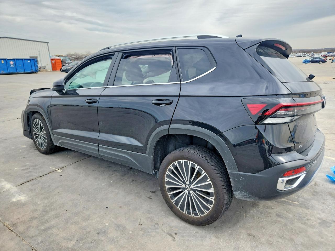 2025 VOLKSWAGEN TAOS SE photo 3