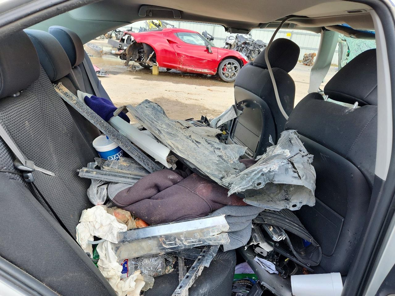 2010 TOYOTA CAMRY SE photo 19