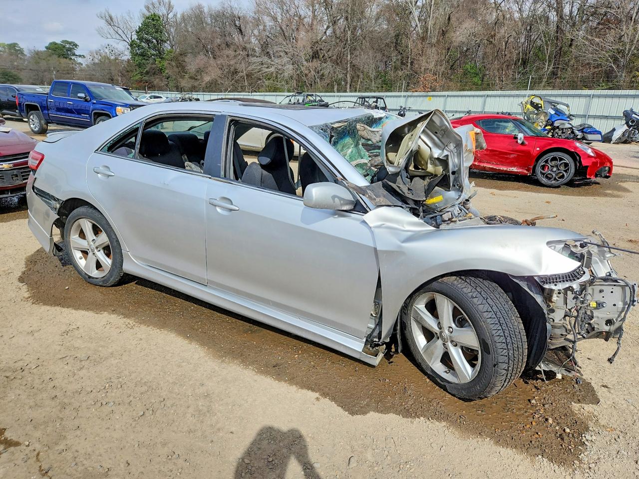 2010 TOYOTA CAMRY SE photo 7