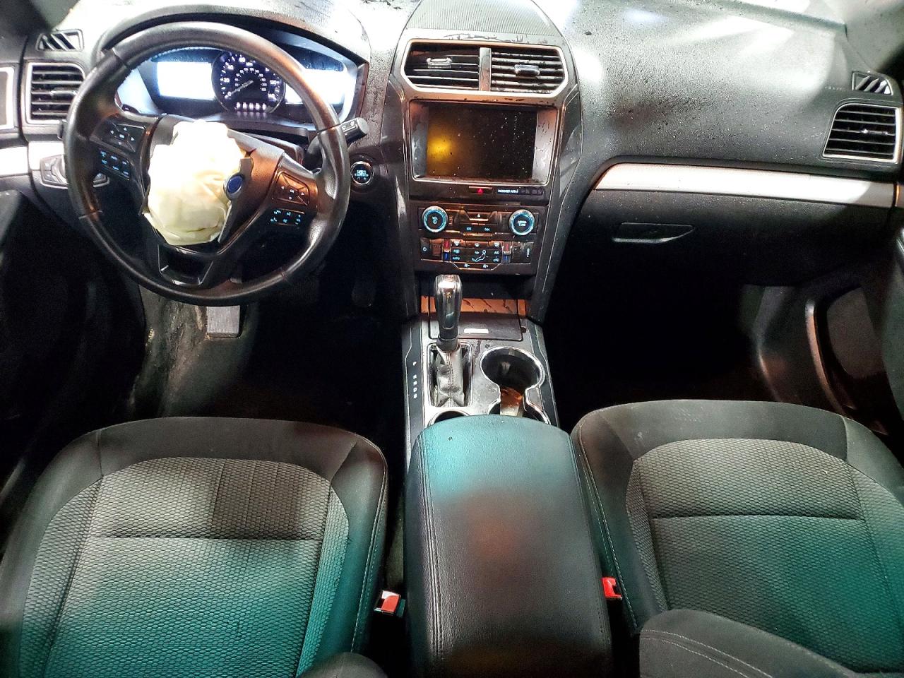 2016 FORD EXPLORER XLT photo 8
